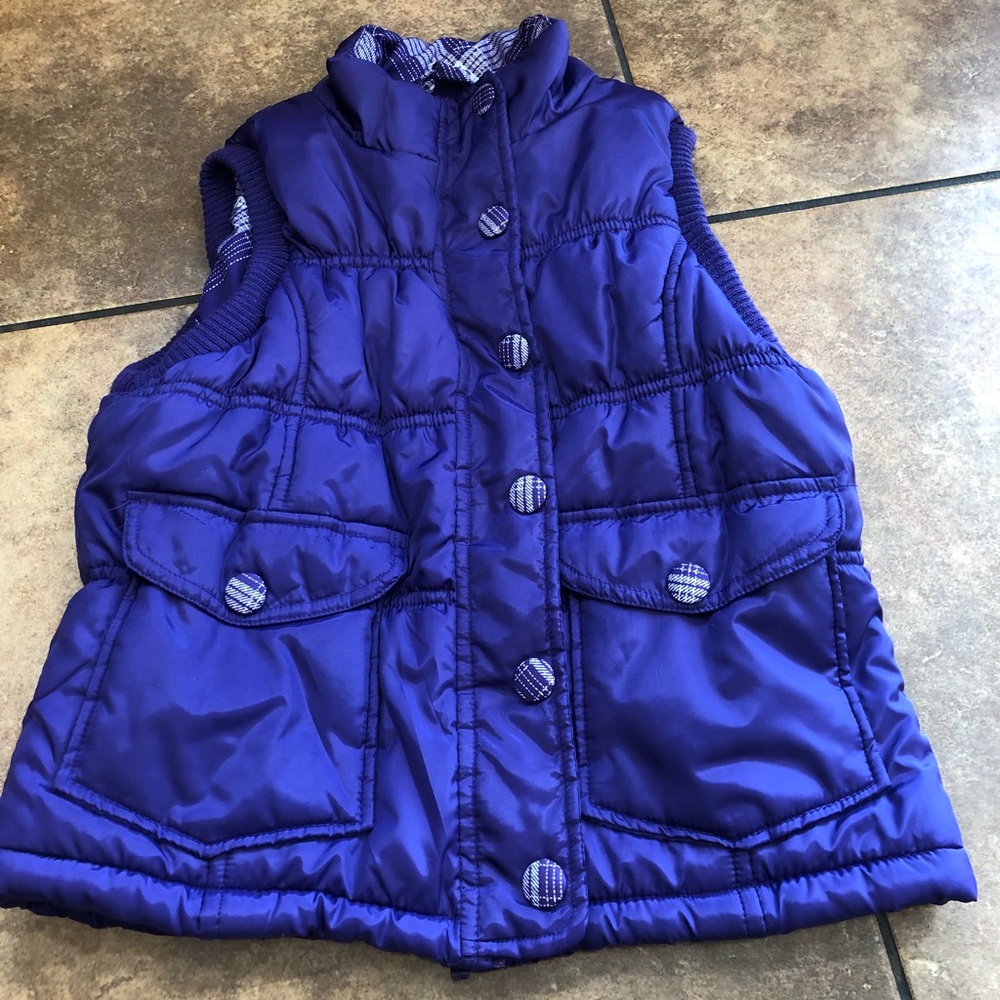Girls puffer vest